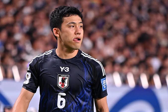 Wataru Endō - Brazil vs Japan